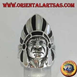 Bague en argent, tête indienne amérindienne avec nacre et plumes d'onyx