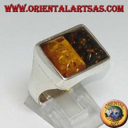 Rectangular silver ring with 1 yellow amber and 1 green amber