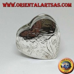 Pastillero de plata (925 ‰) con grabados en forma de corazón