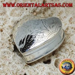 Pilulier en argent (925 ‰) avec gravures en forme de coeur