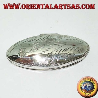 Pastillero en plata (925 ‰) con grabados, de forma ovalada
