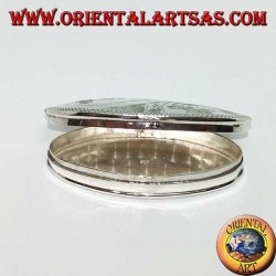 Pastillero en plata (925 ‰) con grabados, de forma ovalada