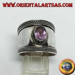 Breiter Silberring mit ovalem Amethyst, Bali