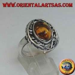 Bague en argent avec ambre ovale entourée de feuilles de laurier