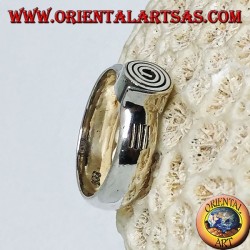 Silver ring with handmade central spiral