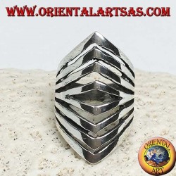 Bague en argent avec sculptures losanges progressives