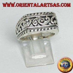 Horizontal rectangular silver ring with baroque openwork decorations