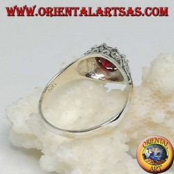 Anillo de plata con incrustaciones con circonita color granate