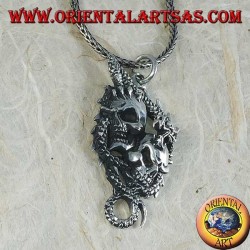 Colgante de plata con dos calaveras