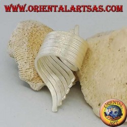 Silberring mit breitem, spiralförmigem Rippenband, Karen