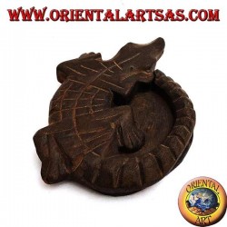 Cenicero de cocodrilo en madera de teca