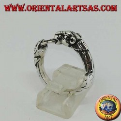 Anillo de plata con una pantera (ouroboros)