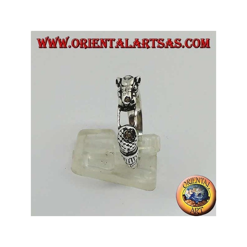 Anello in argento picchiotto con pantera (ouroboros)