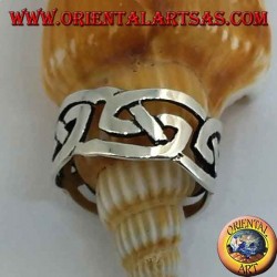 Anillo de plata perforado con nudo celta