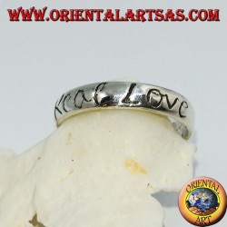 Anello a fedina in argento con incisione "Real Love"