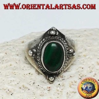 Bague en argent avec décoration ovale en malachite et boule
