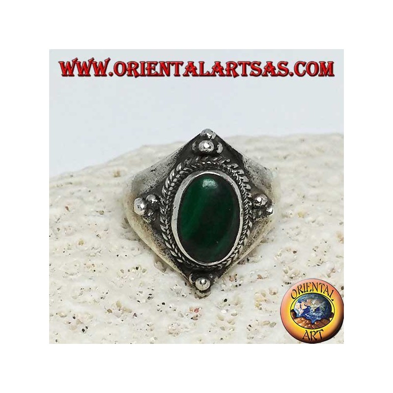 Bague en argent avec décoration ovale en malachite et boule