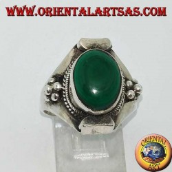 Anillo de plata de malaquita ovalado estilo nepalés