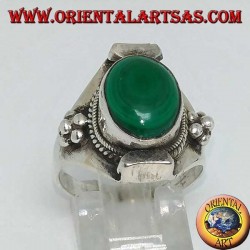 Bague ovale en argent malachite de style népalais