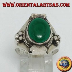 Anillo de plata de malaquita ovalado estilo nepalés