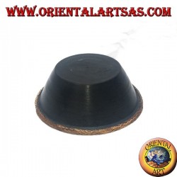 Cuenco de caoba con borde sobresaliente en mimbre tejido