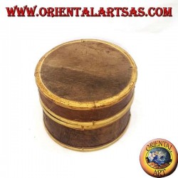 Caja tailandesa en corteza de árbol