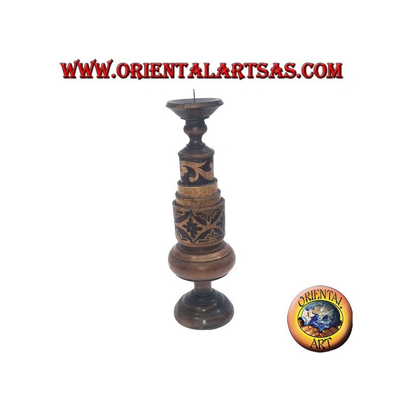 Portavelas cilíndrico con grabados florales en madera de caoba (bajo)