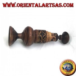Bougeoir cylindrique avec gravures florales en bois d'acajou (bas)