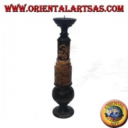 Cylindrical candle holder with floral engravings in mahogany wood (high)