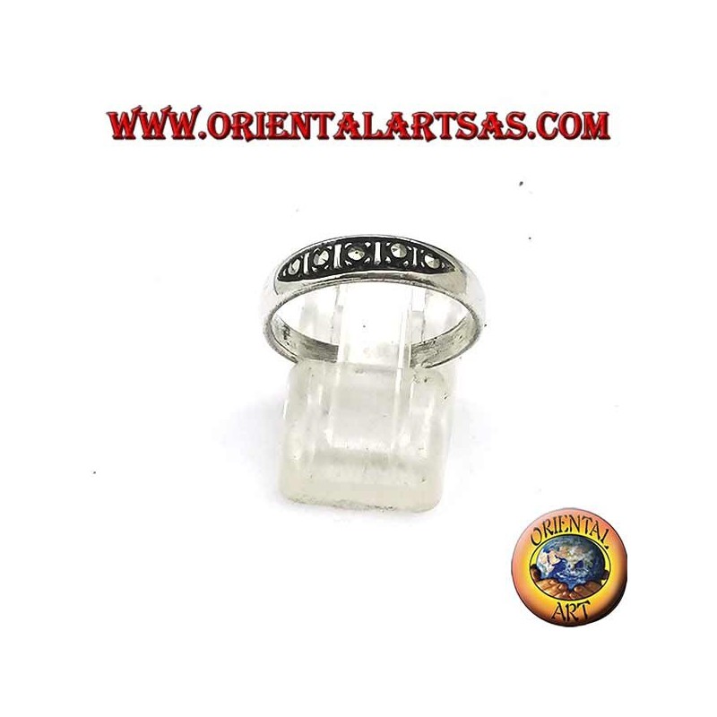 Silver ring with 5 marcasites