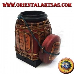 Boîte thaïe traditionnelle avec dentelle de bambou (cylindrique, bordeaux)