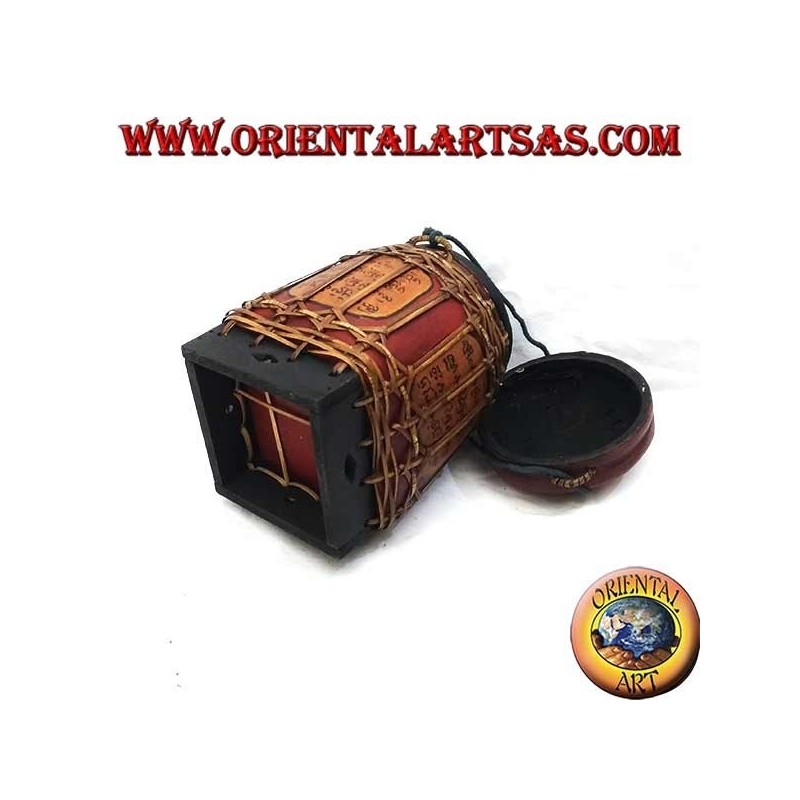 Traditional Thai box with bamboo lace (cylindrical, burgundy)