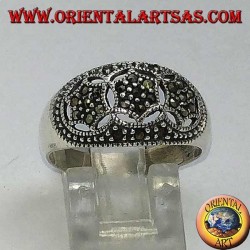 Rounded silver ring with three six-pointed stars in marcasite