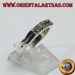 Silver ring, wavy rectangle in marcasite