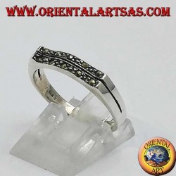Anillo de plata, rectángulo ondulado en marcasita