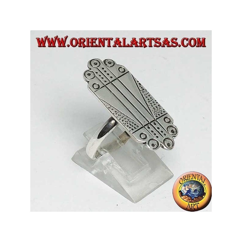 Silver plate ring with handcrafted engravings