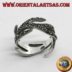 Bague en argent avec marcassite, motif de feu sculpté