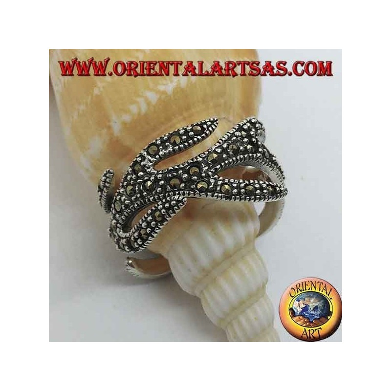 Anillo de plata con marcasita, diseño de fuego tallado