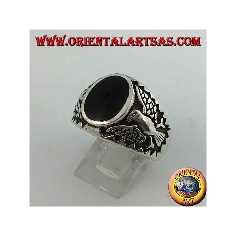 Silberring mit ovalem Onyx und Bundesadler im Basrelief an den Seiten