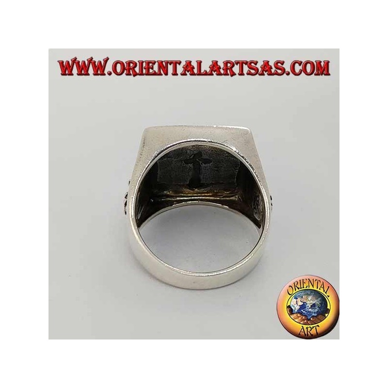 Bague en argent avec sceau carré et ancre