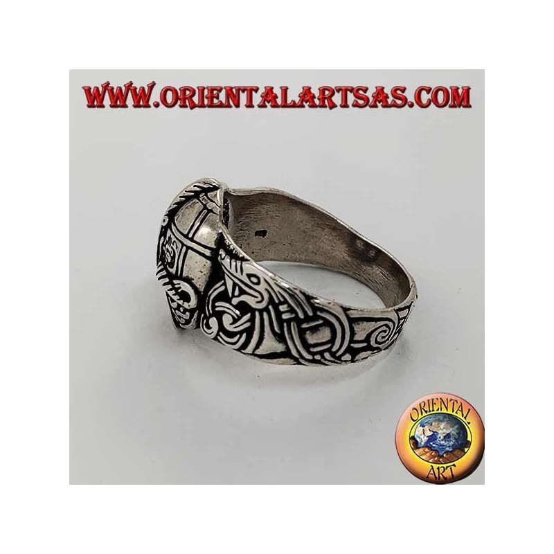 Anello in argento a forma di elmo con incisioni celtiche (grande)