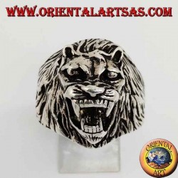 Silver ring, lion's head growling