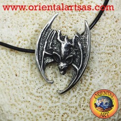 Bat-Anhänger mit dem Kopf nach unten Silber