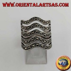 Silver band ring of 5 wavy lines with marcasite