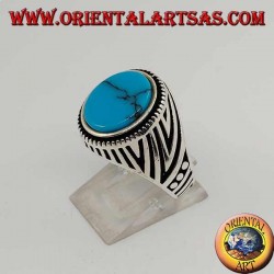 Bague en argent avec turquoise ovale plate et gravures gravées sur les côtés
