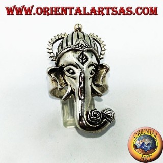 Anillo de plata en forma de cabeza de Ganesh con una rosa entre el tronco (grande)