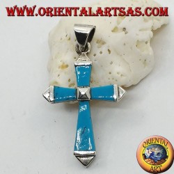 Pendentif croix en argent avec bras en pâte turquoise et structure en argent