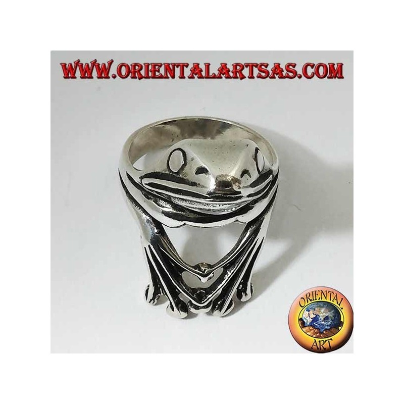 Anillo de plata con forma de rana aferrada