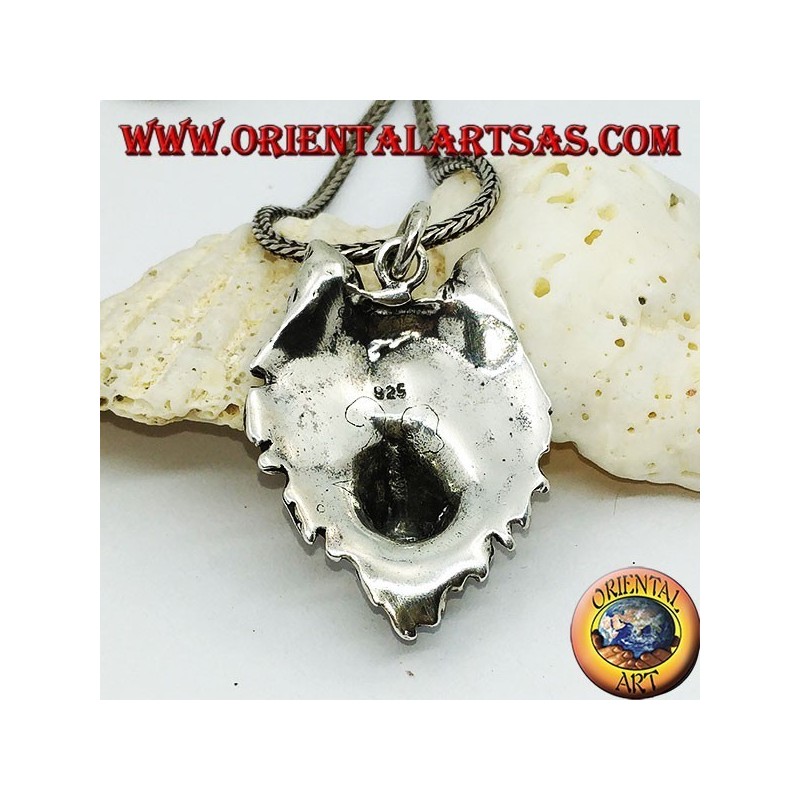 Grand pendentif tête de loup en argent