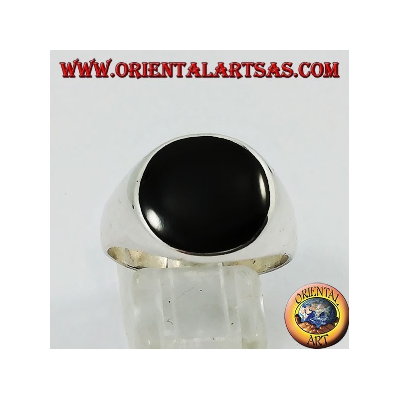 Smooth silver ring with round onyx
